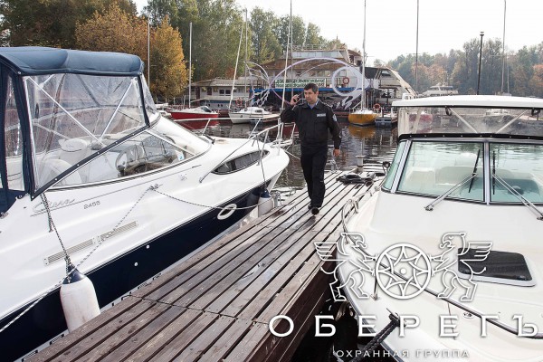 obereg ohrannik osmatrivaet yahty e